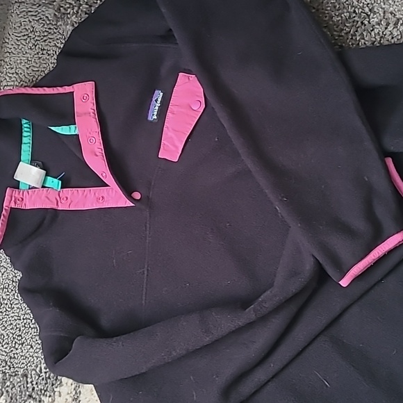 Patagonia large women's synchilla pullover snap black purple 💜 - Picture 6 of 9